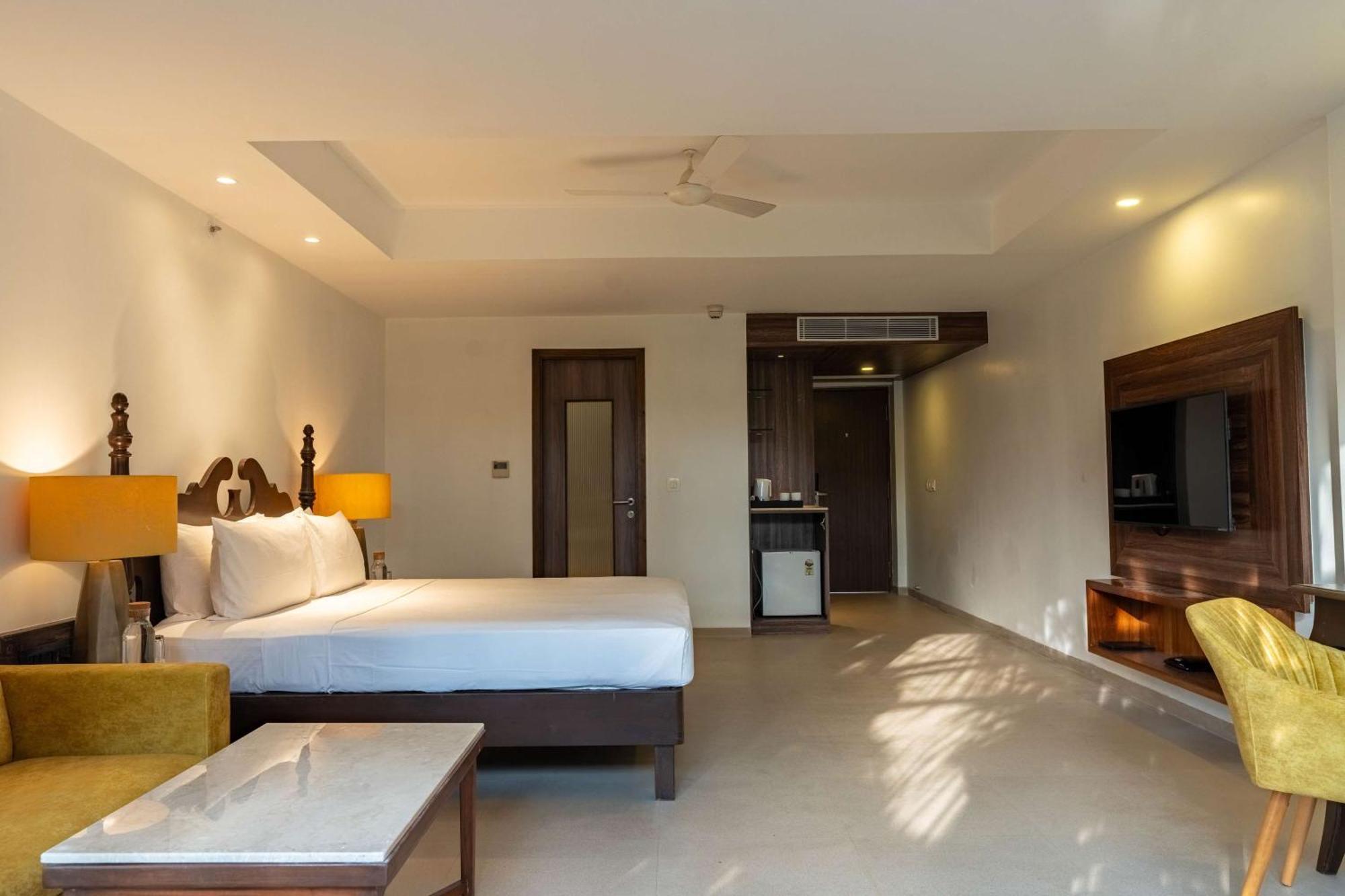 Regenta Place Mandrem Beach Resort Exterior foto